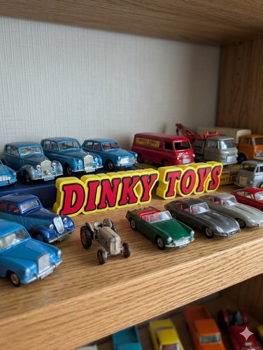 Logo dinky toys parties - dinky,