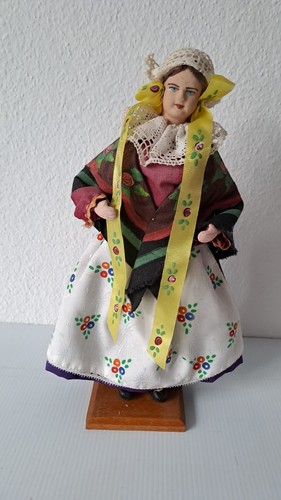 Poupée bretonne vintage