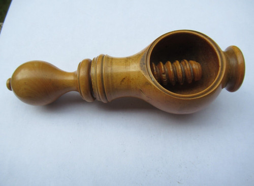Ancien casse noisette - ancien,