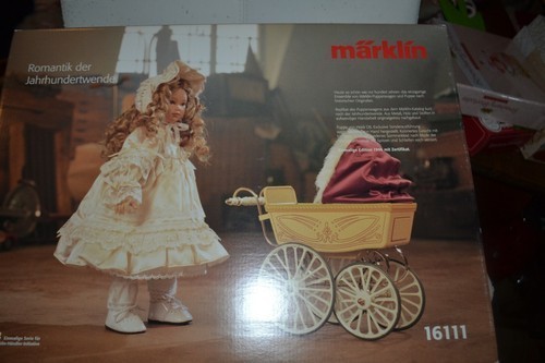 Coffret neuf poupee avec - avec, le