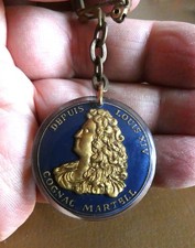 Ancien porte cle bourbon plat