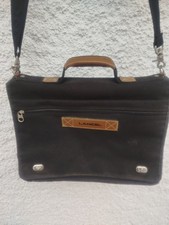 Cartable Lancel sacoche en toile noire porté épaule