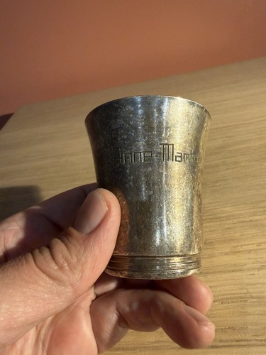 Tasse antique plaquée argent