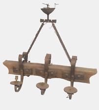 lustre  rustique fonte de fer bras en bois six bras de lumière  . XX siècle .