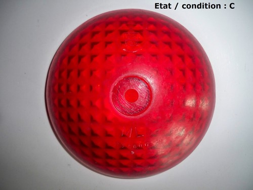 Cabochon feu rouge arrière
