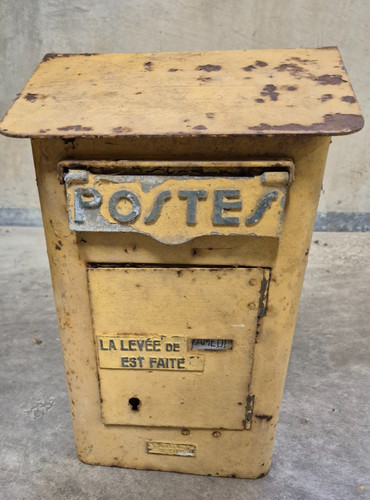 Boite aux lettres ptt - lettres,