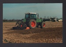 ROZ-sur-COUESNON (35) TRACTOR with ROTARY HARSE in the fields in 1996