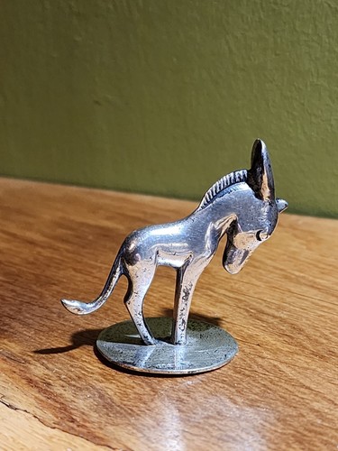 Silver 800 horse - 800, 1960