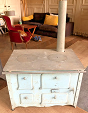 Ancienne cuisinière en métal