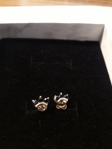 Boucles oreilles 18 - boucles, d'oreilles
