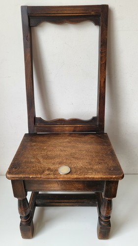 Ancienne petite chaise - ancienne,