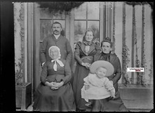 Famille, Loire, Plaque verre