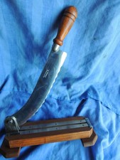 COUPE-PAIN LAME CRANTÉE INOX