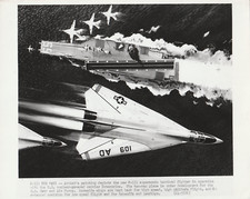 US NAVY 111  PORTE AVION USS