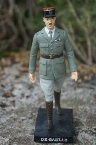 Re0167 figurine statuette - re0167,