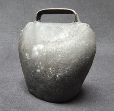 Cloche Ancienne En Métal -