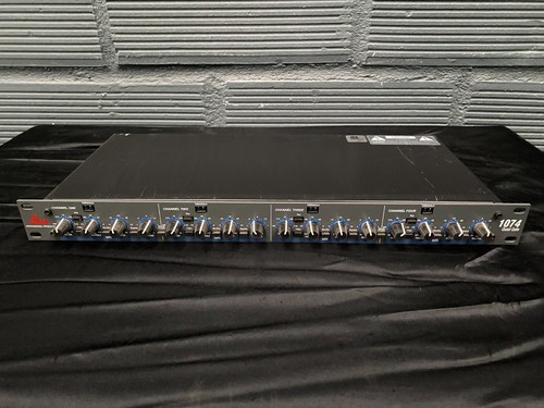 Dbx 1074 - dbx,