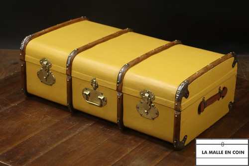 Malle cabine cintrée jaune