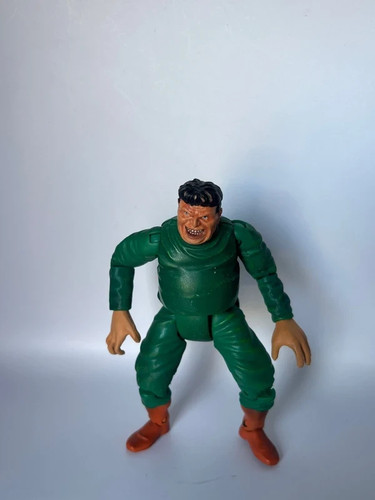 Figurine doctor octopus