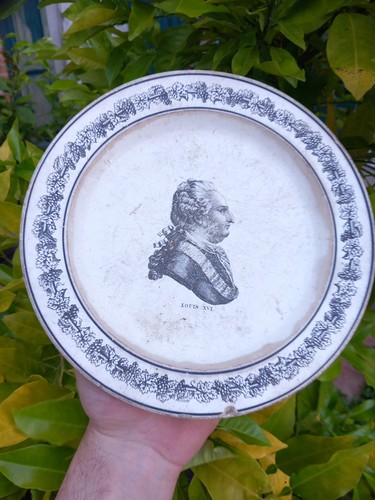 Assiette faience fine - assiette,