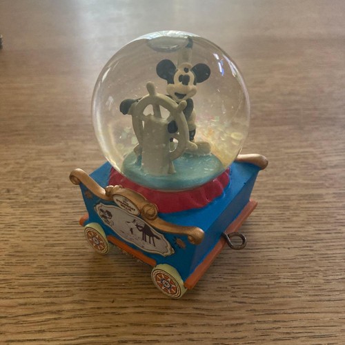 Disney steamboat willie snow - willie,