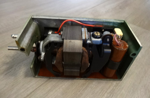 Moteur elna 125 - volts, cache