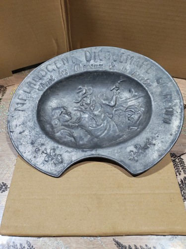 Très jolis ancien plat - , a