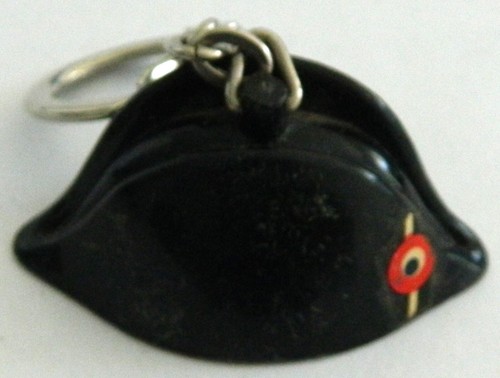Porte clé bicorne - porte,
