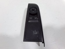 COMMANDE LEVE-VITRE AVANT