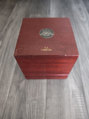 Box omega speedmaster apollo - box,