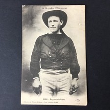 Old postcard old costume of Brittany peasant of Léon Mode - French postcard