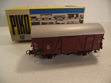 PIKO HO wagon marchandises couvert dans sa boite