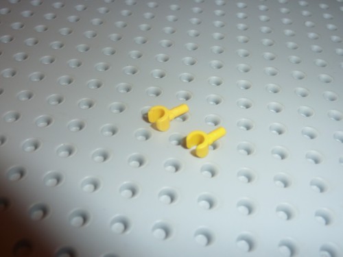Mains personnage yellow - 2,