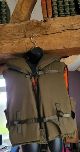 Ancien gilet sauvetage - de,