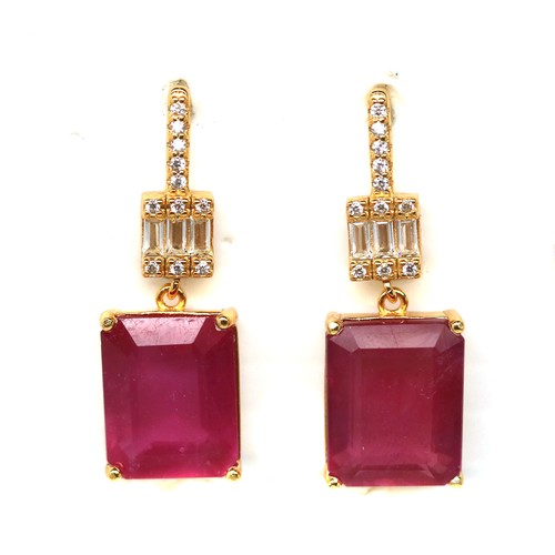 Red ruby white zircon - red,