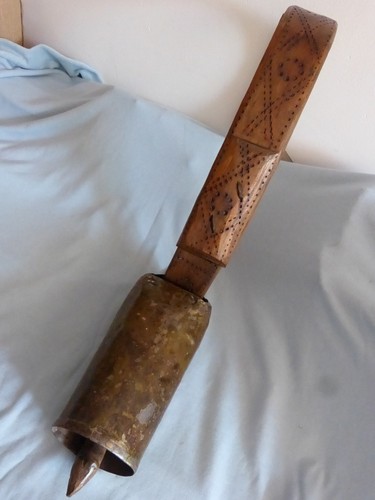 Ancienne grande cloche