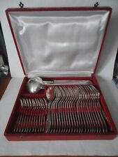 Ménagère 41 couverts de marque E B en inox et métal argenté avec coffret