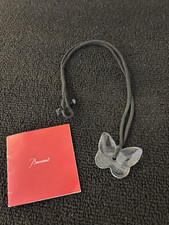 Collier papillon clair en