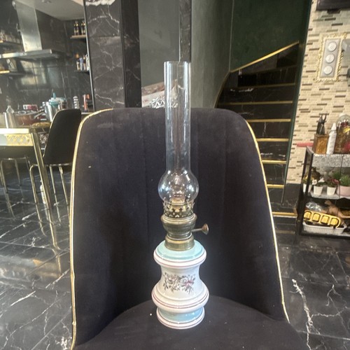 Agit une lampe à - il, d'une