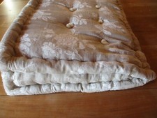 Ancien rehausseur de tête