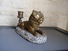 Encrier/Bougeoir en bronze lion signé