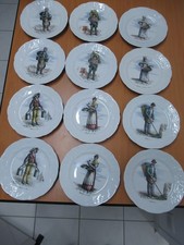 11 ASSIETTES À FROMAGE EN