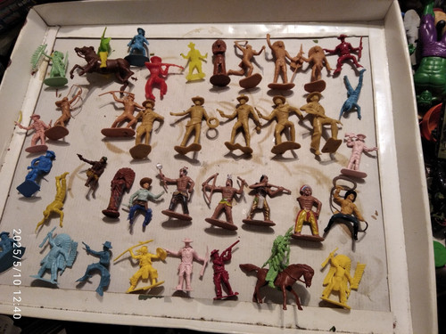 Lot soldats far west - lot,