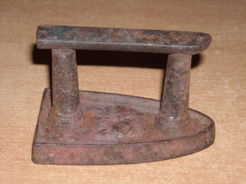 Petit fer repasser ancien - petit,