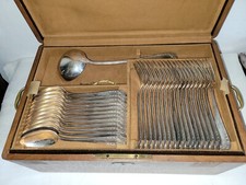 Argenterie de 102 pièces métal argenté 20° siècle Apollo 84 % argent