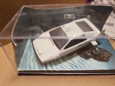 LOTUS ESPRIT James BOND 007