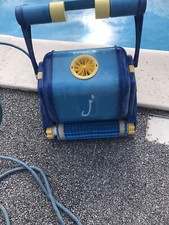 robot de piscine desjoyaux