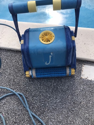 Robot piscine desjoyaux - piscine,