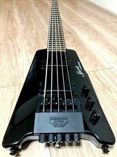 Guitare basse sans tête