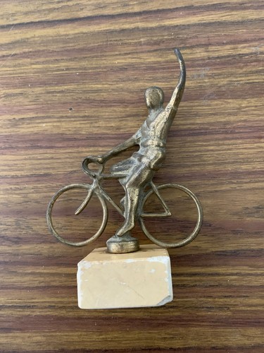 Statuette cycliste laiton - statuette,